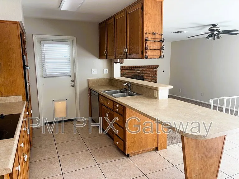 2140 E Gemini Dr — Photo 4