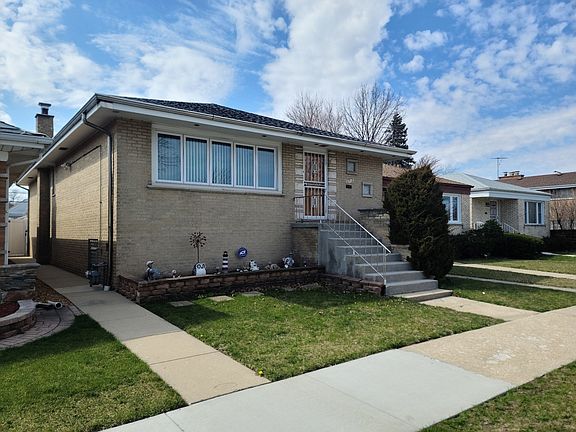 2nd image of 3712 S 61st Ct