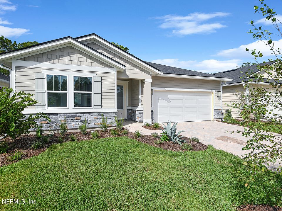 1st image of 226 THORNBERRY Way