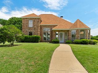 2217 Meadowview Dr, Garland, TX