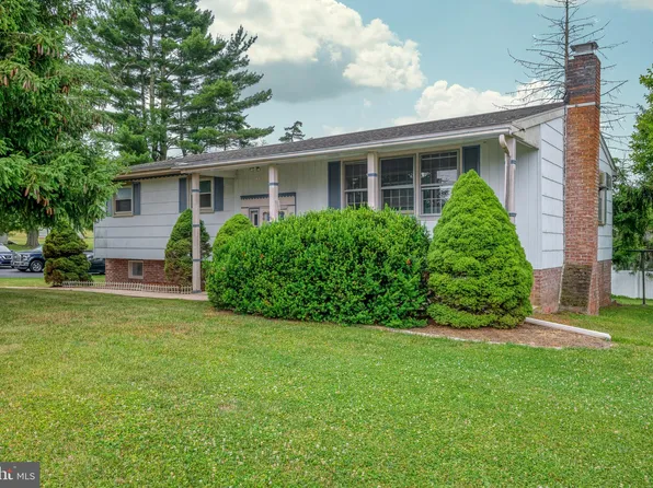 407 Linden St, East Earl, PA 17519