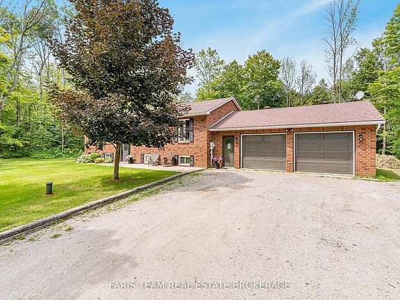 3rd image of 2358 Foxmead Rd