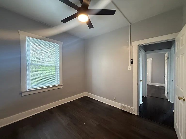 4839 Helen St — Photo 20
