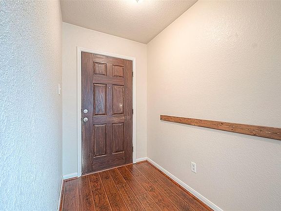 2nd image of 18119 Waverly Hollow Lane
