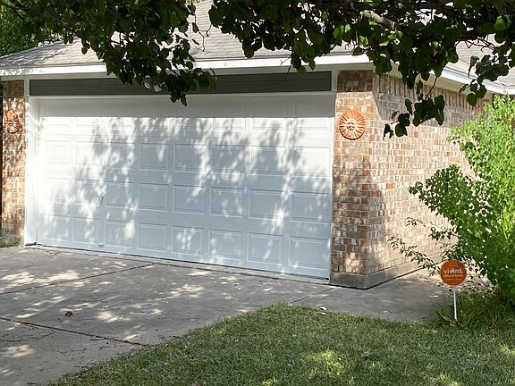 3rd image of 21417 Derby Day Ave