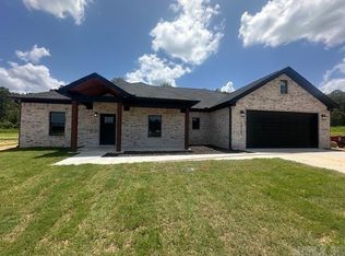 1128 Duke Dr, Bauxite, AR 72011