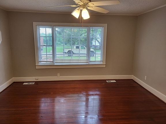 5th image of 818 E 2nd Ave APT A