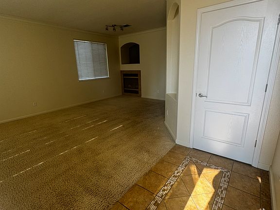 3rd image of 3002 English Oak Cir