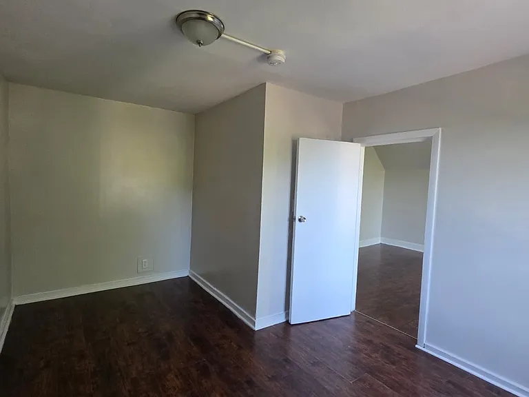 241 W Ivy St #3 — Photo 5