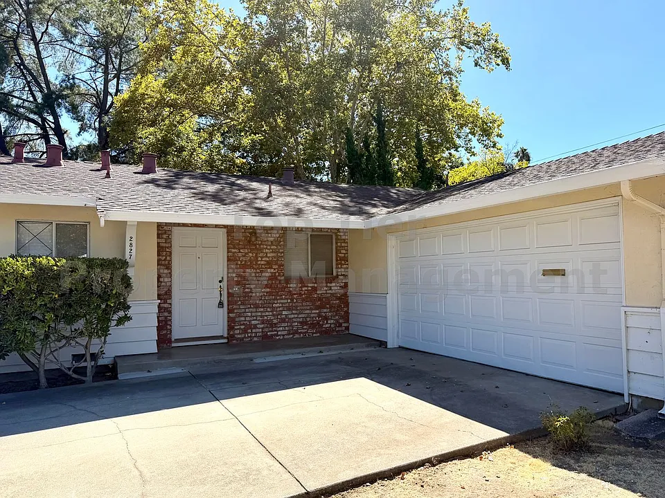 2827 San Carlos Dr