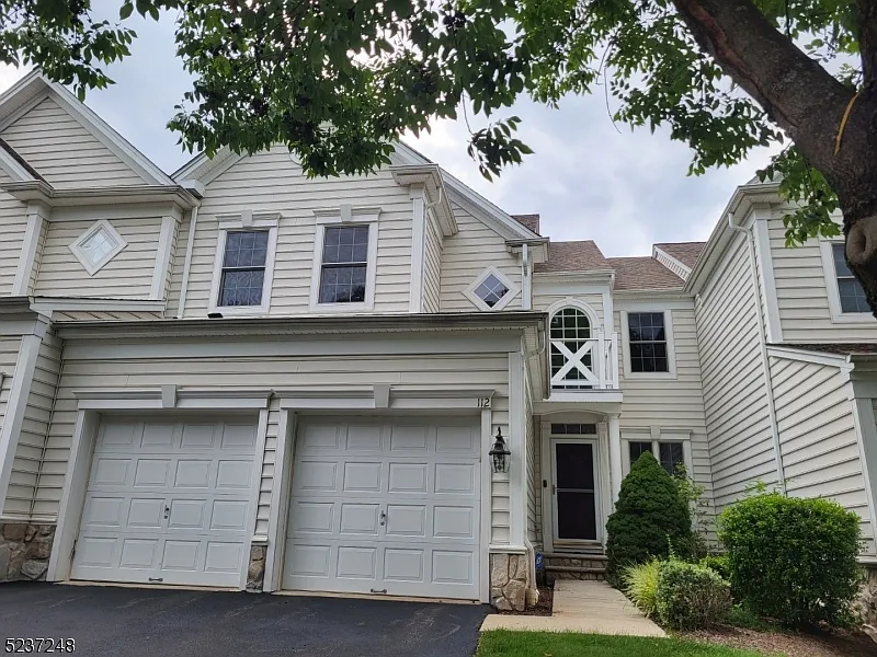 3 bed, 3.5 bath, $5,500 — Photo 2