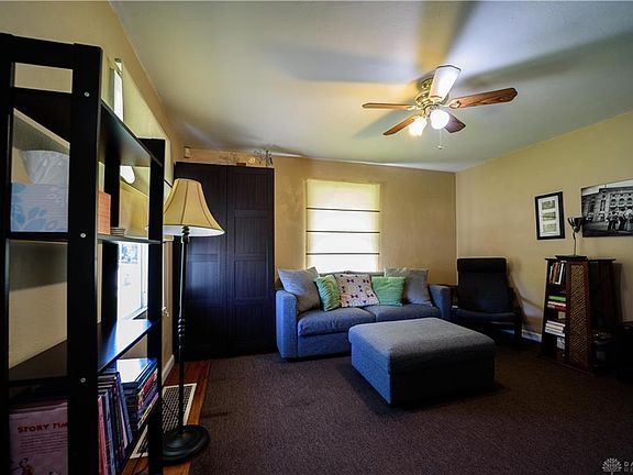 4th image of 4044 Woodbine Ave