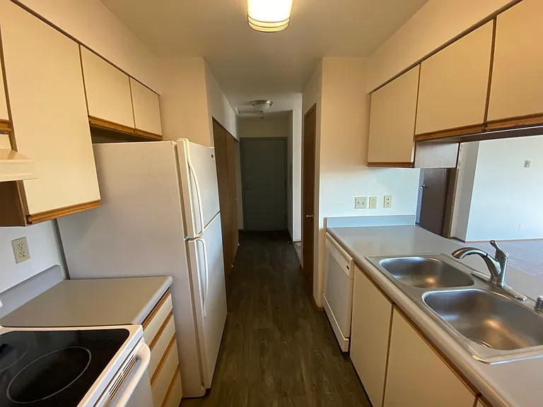 812 NE 42nd St — Photo 34