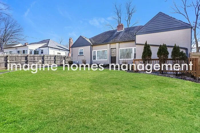 1115 Grandview Dr — Photo 17