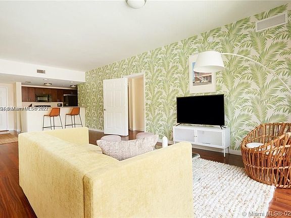 3rd image of 568 NE 66th St #201