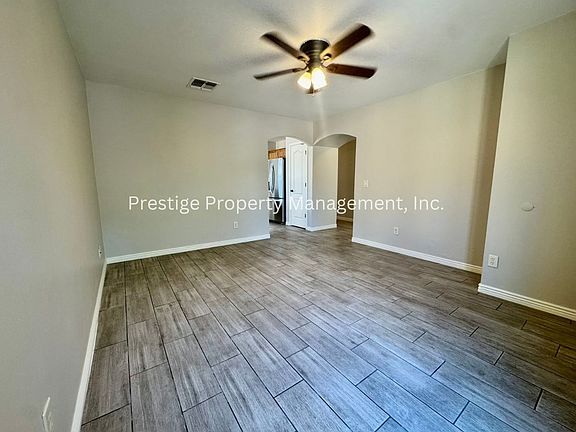 4th image of 703 W Cholla Crest Dr