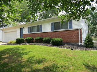 11082 Saturn Dr, Maryland Heights, MO 63043