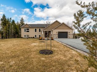 237 Magenta Dr, Halifax, NS B4E 0M7