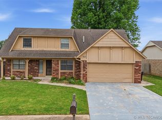 7412 S Fern Ave, Broken Arrow, OK 74011
