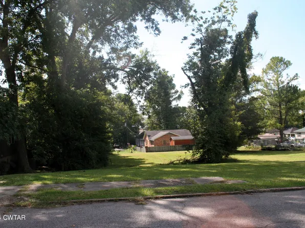 719 Finley St, Dyersburg, TN 38024