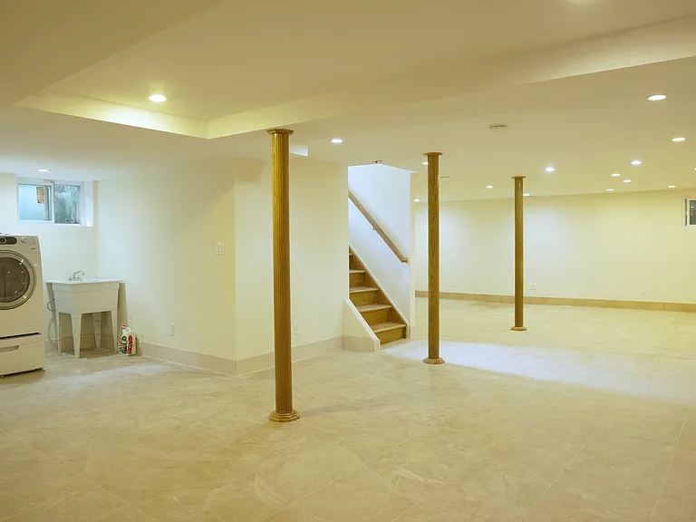 72 Berkshire Rd — Photo 15