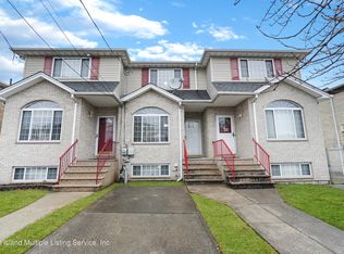 281 Lamport Blvd, Staten Island, NY 10305