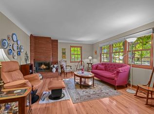 1455 Shryer Ave W, Roseville, MN 55113