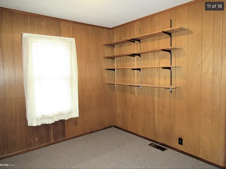 2090 Vermont Ave — Photo 7