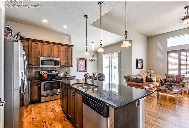 1st image of 440 Saratoga Way