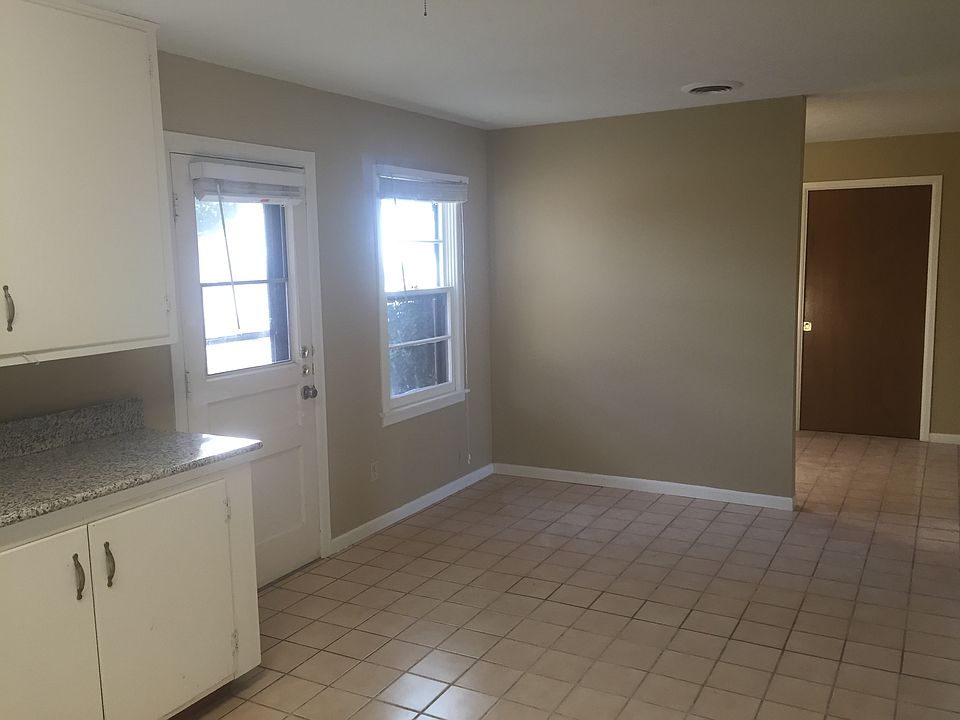 Space for large kitchentable
