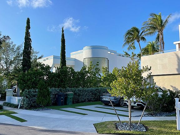 2nd image of 13380 Biscayne Bay Dr