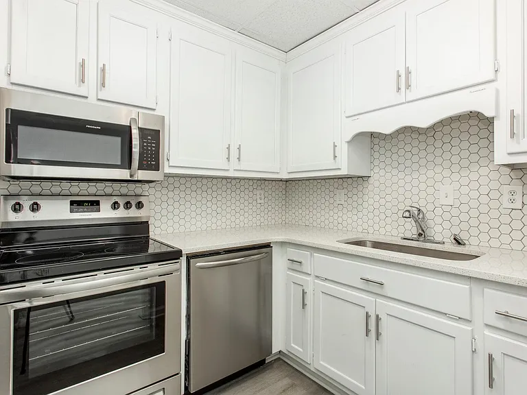 806 Palm St #3 — Photo 3