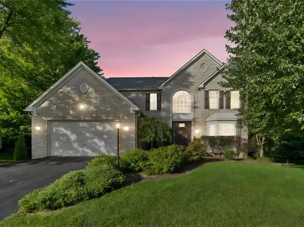 3283 Hidden Brooke Ct, New Castle, PA 16105