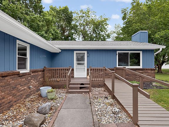 3rd image of 606 Claudia Ln