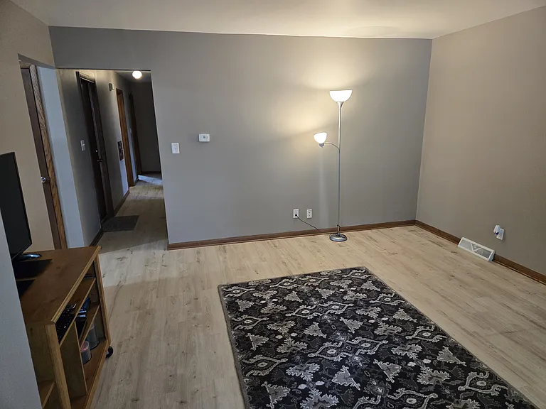 3477 S Kansas Ave — Photo 12