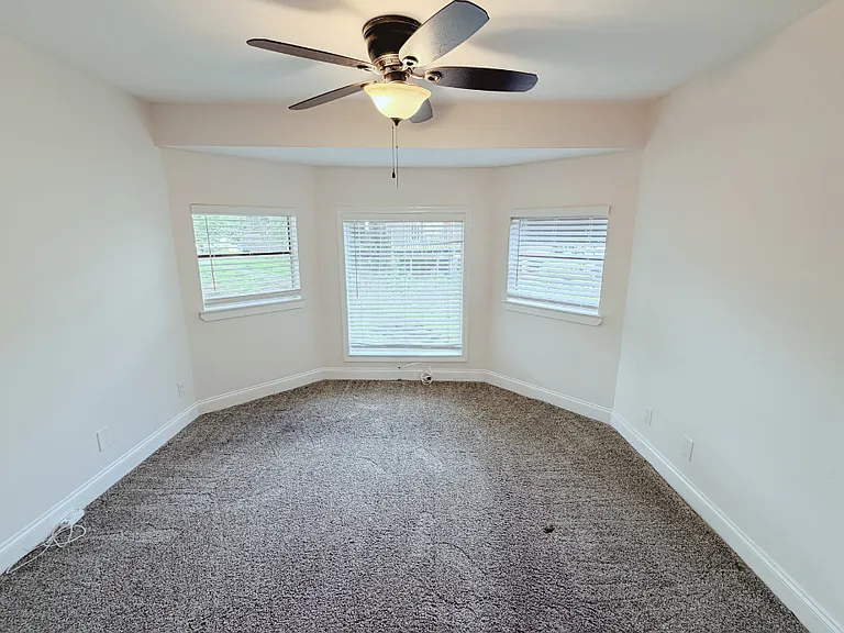 2814 Shellbark Rd — Photo 4