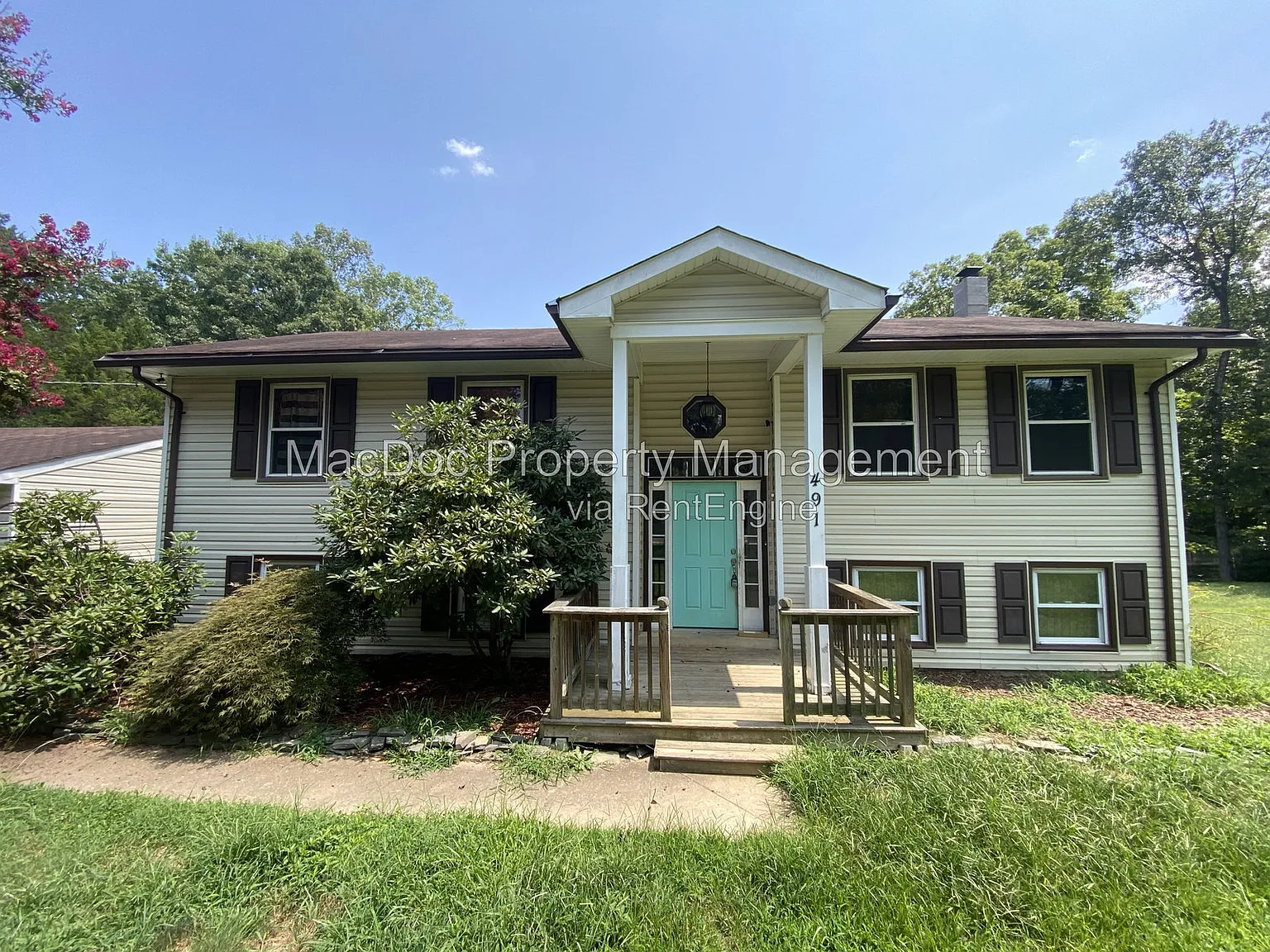 4 bed, 3.0 bath, 2436 sqft, $2,895 — Photo 2
