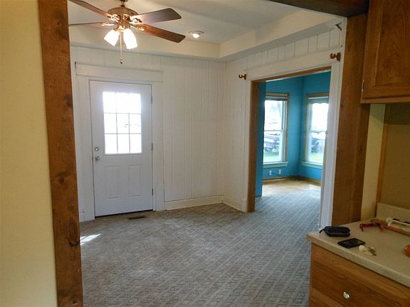 5th image of 4416 Lincolnway E