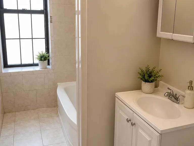 35-27 81st St #5J — Photo 11