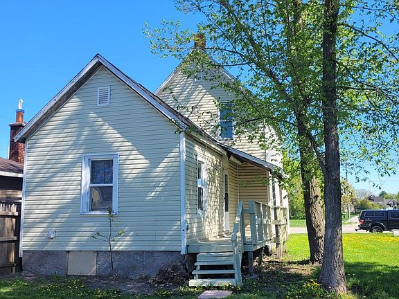 3rd image of 317 Sheridan Dr