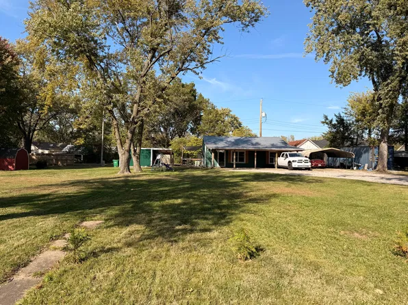 120 W 6th St, Adrian, MO 64720