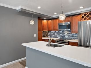 5719 Highway Pl APT 2, Everett, WA 98203