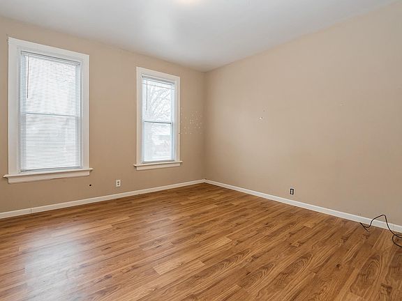 4th image of 2366 N Buffum St