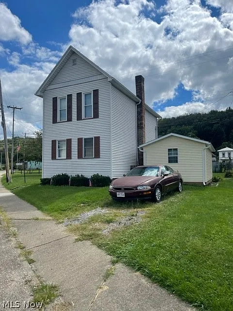 140 Deersville Ave photo 1