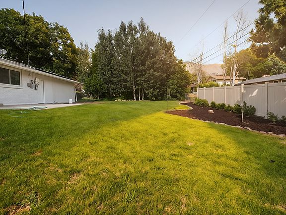 4th image of 3212 N Mount Lomond Dr