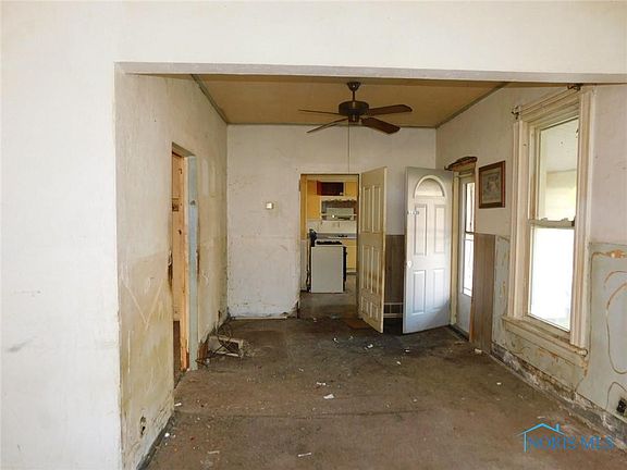 5th image of 1656 Lebanon St