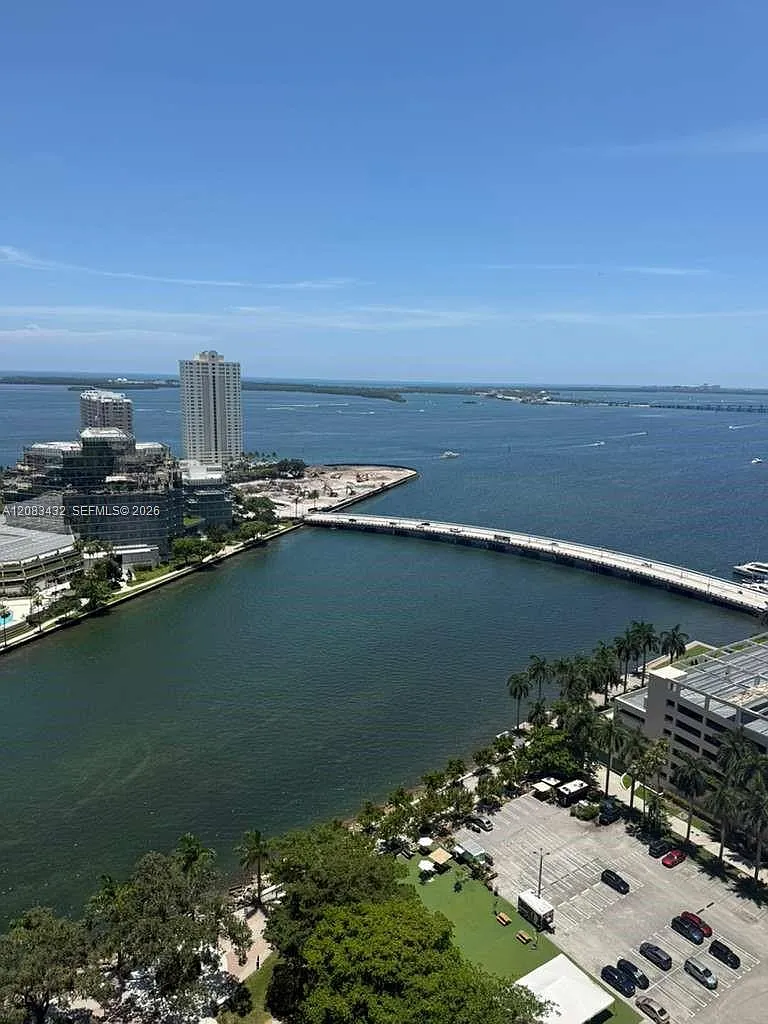 Icon Brickell No Two — Photo 1