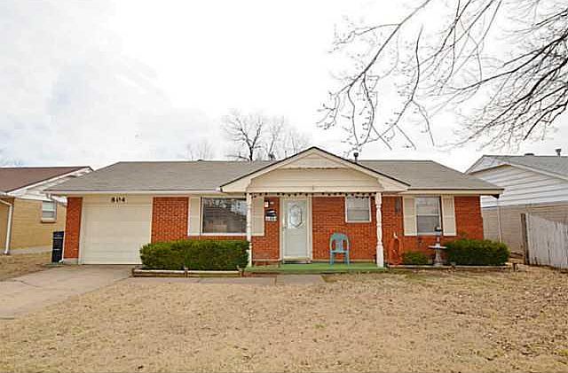 1st image of 804 N Markwell Ave