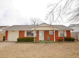 804 N Markwell Ave, Moore, OK 73160