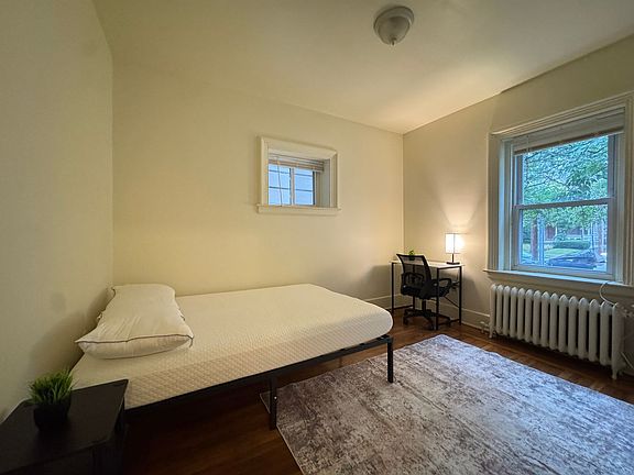 4th image of 114 Dwight St #10
